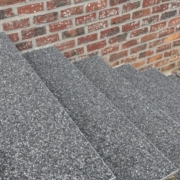 Trap het af! Met steentapijt. Trap het af! Met steentapijt.